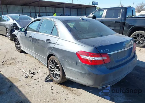 2012 Mercedes-Benz E 350 z USA, uszkodzony, nr VIN WDDHF5KB9CA600663